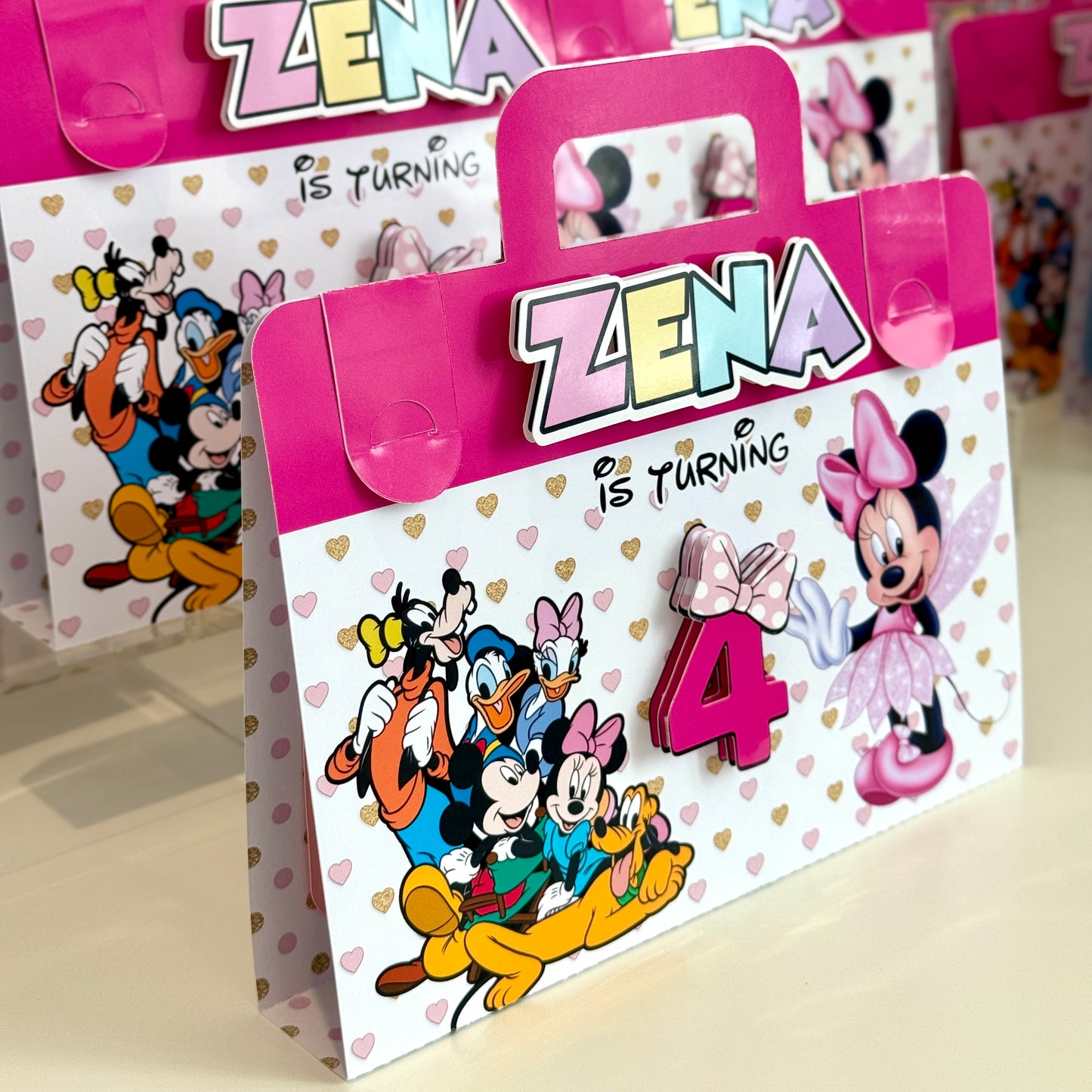 Minnie mouse colouring suitcase