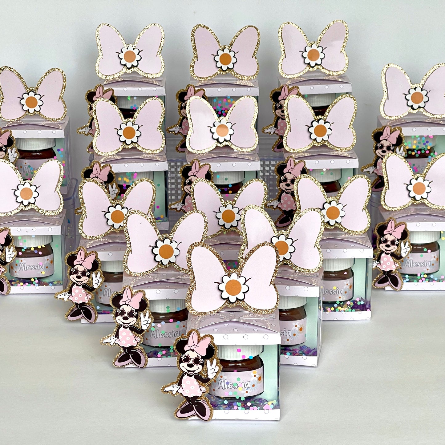 Minnie Mouse Groovy Nutella shaker box