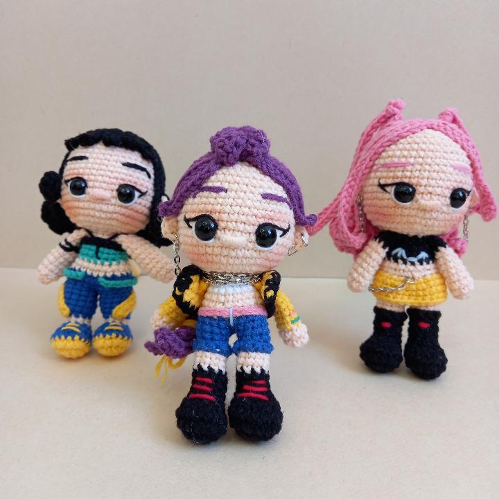 Christmas Pre order K-pop dolls (12 cm)