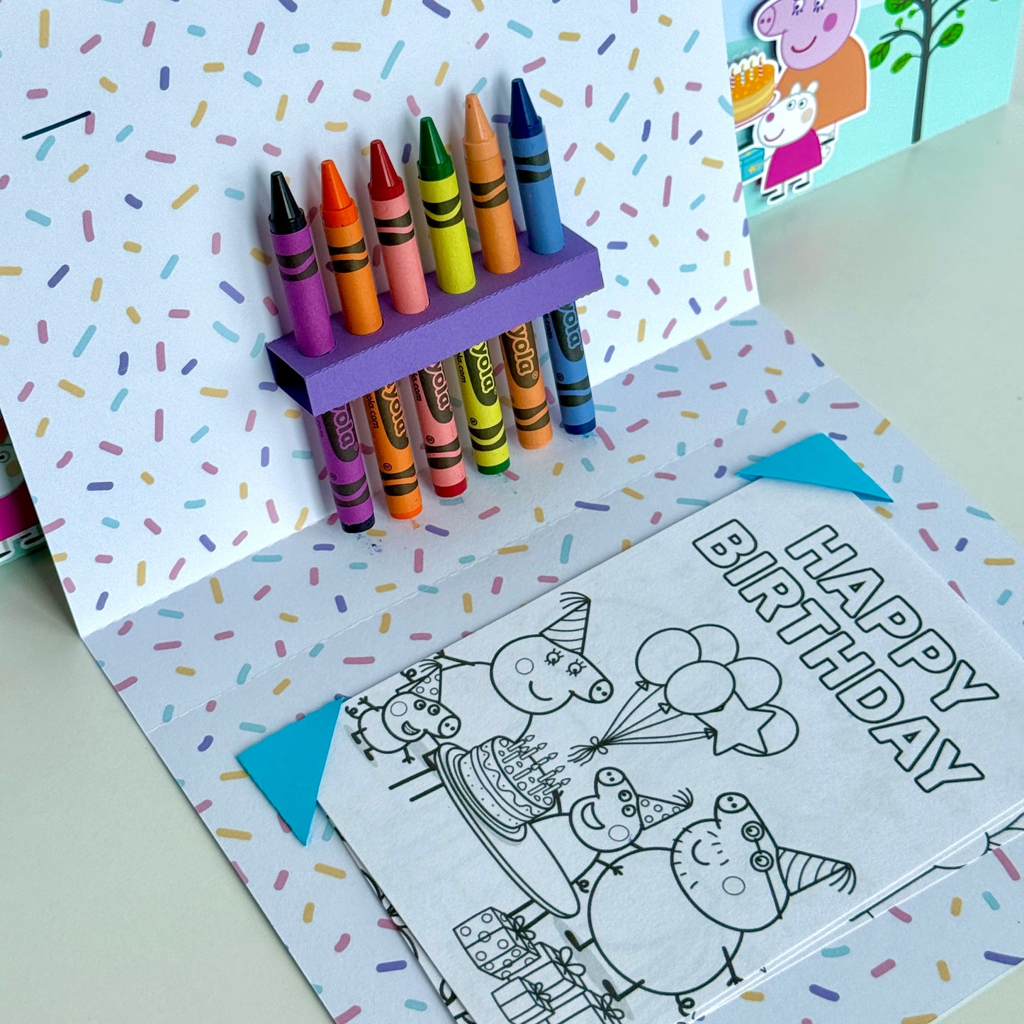 Peppa Pig colouring suitcase