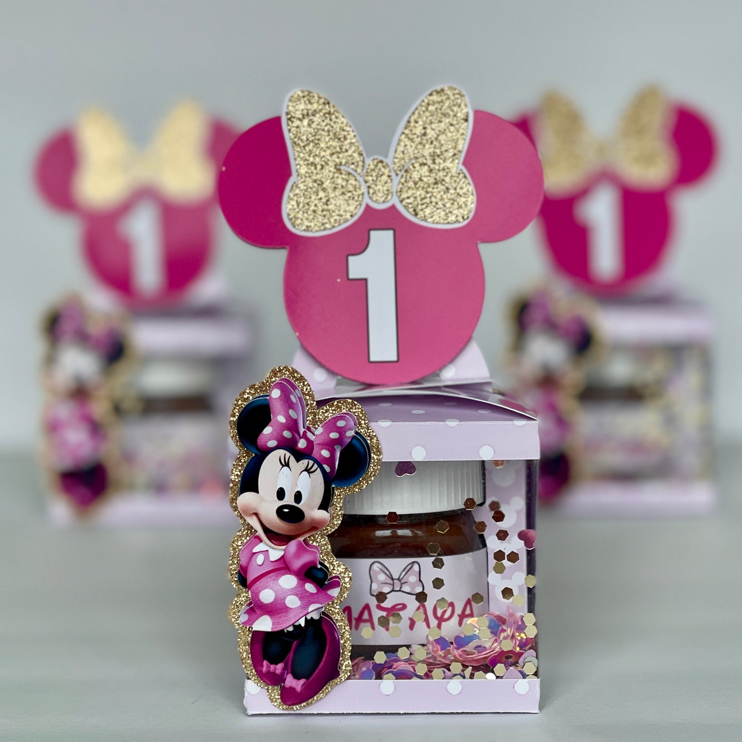 Minnie Mouse Nutella shaker box Pink 3